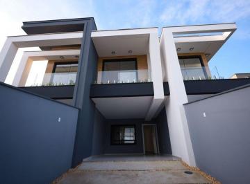 Casa · 140m² · 3 Quartos · 2 Vagas · Sobrado à venda no bairro Floresta - Joinville/SC