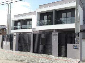 Casa · 100m² · 3 Quartos · 2 Vagas · Sobrado à venda no bairro Santo Antônio - Joinville/SC