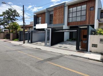 Casa · 129m² · 3 Quartos · 2 Vagas · Sobrado à venda no bairro Saguaçu - Joinville/SC