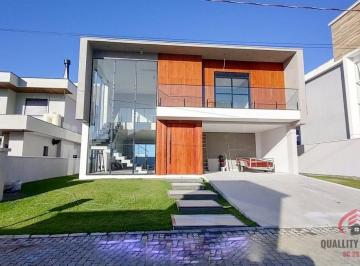 Casa · 300m² · 3 Quartos · 2 Vagas · Casa Alto Padrão 03 Suítes à Venda em Condomínio Fechado nos Ingleses - Florianópolis - SC