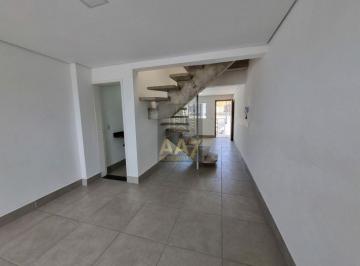 Casa · 120m² · 2 Quartos · 5 Vagas · Sobrado lindo com 2 sites e garagem para 5 autos
