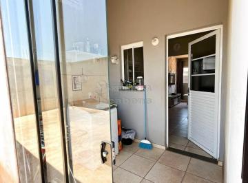 Casa · 200m² · 2 Quartos · 2 Vagas · Casa com 02 dormitórios no Egydio Zani