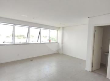 Comercial · 29m² · 1 Vaga · Salas à venda em Centro - RS