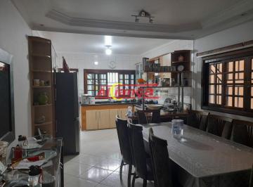 Casa · 129m² · 3 Quartos · 2 Vagas · Jrd. City, Sobrado Novo, 3 Dormitorios e Uma Suite com banheira