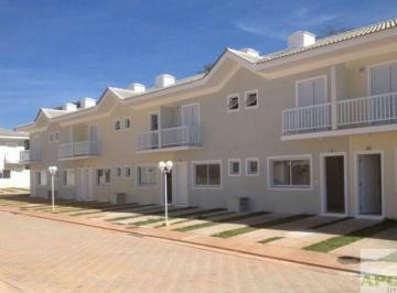 Casa · 90m² · 3 Quartos · 2 Vagas · Belíssimo sobrado condomínio fechado, no Rio Bonito próximo Av. Atlântica.