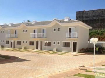 Casa · 90m² · 3 Quartos · 2 Vagas · Belíssimo sobrado em condomínio fechado no Rio Bonito próximo Av. Atlântica.