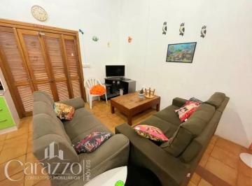 Apartamento de 3 quartos, Tramandaí · Casa com 03 dormitórios e anexo