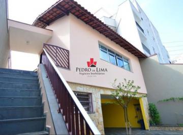 Casa · 186m² · 4 Quartos · 6 Vagas · Casa assobradada com 4 dormitórios sendo 2 suítes e 6 vagas no Tatuapé