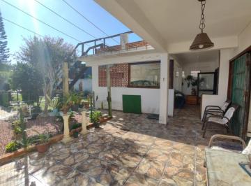 388270.jpg · Casa 4 Dormitórios - Bairro Araça