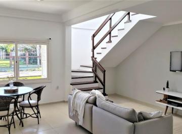 412831.jpg · Casa 4 Dormitórios - Bairro Centro