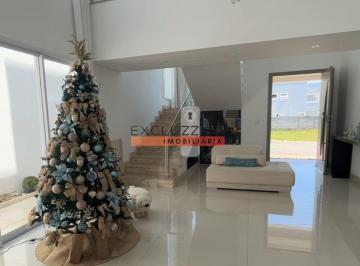 Casa · 355m² · 3 Quartos · 4 Vagas · Casa Condomínio em Taubaté