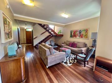 Casa · 296m² · 4 Quartos · 2 Vagas · Casa Baronesa, em Pelotas-RS
