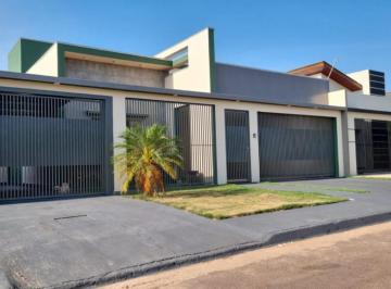 731160.jpg · Casa 3 Dormitórios - Bairro Centro