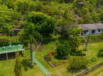 Rural de 3 quartos, Brasília · LINDA CHACARA - LAGO NORTE - COM VISTA LIVRE PARA LAGO - AC APTO MENOR VALOR