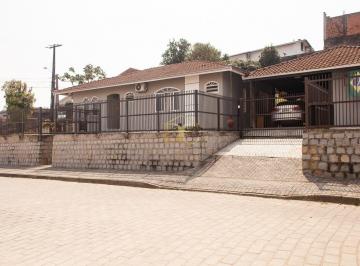 Casa · 162m² · 2 Quartos · 2 Vagas · Casa 100% Averbada com amplo terreno no Itaum