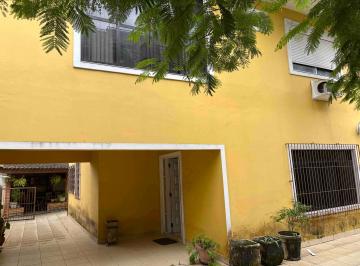 Casa de 4 quartos, Guarujá · Casa com 4 dormitórios, sendo 3 suítes na praia da Enseada