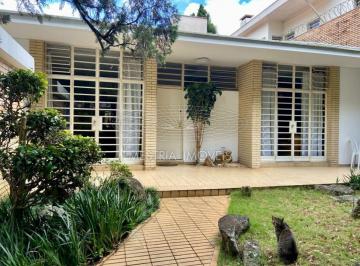 Casa · 360m² · 4 Quartos · 3 Vagas · Deliciosa casa térrea com piscina , jardim e edícula em uma excelente rua do bairro!