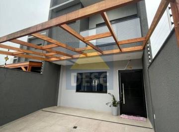 Casa · 120m² · 3 Quartos · 2 Vagas · Sobrado à venda com 03 dormitórios no Bairro Rio Pequeno em Camboriú