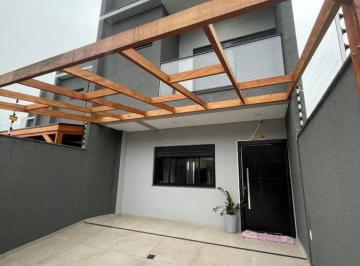 Casa · 120m² · 3 Quartos · 2 Vagas · Sobrado à venda com 3 dormitórios no Bairro Rio Pequeno em Camboriú