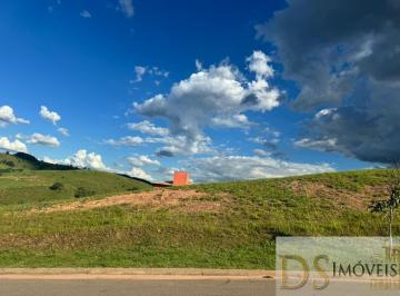 Foto 01 · Lote de 800 m² com vista para o horizonte no Condomínio Campos de Santo Antonio II