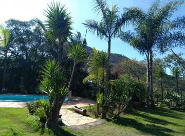 Rural de 4 quartos, Caldas · Chácara com duas casas e com piscina
