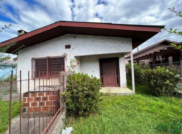 Casa · 70m² · 3 Quartos · 2 Vagas · Vende-se casa com 3 dormitorios em Canela 5 minutos da Catedral de Pedra