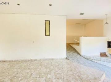 Foto 01 · Salão Comercial à Venda no Centro de Mogi das Cruzes-SP: 2 Salas, 2 Banheiros e 200m² de Área