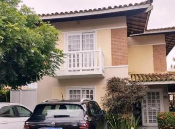 Casa de Condomínio, Itapuã · Casa à venda - em Itapuã