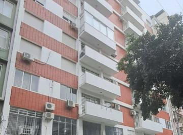 Apartamento · 120m² · 3 Quartos · 3 dormitórios, hall, suíte, hall, sacada, andar alto, elevador