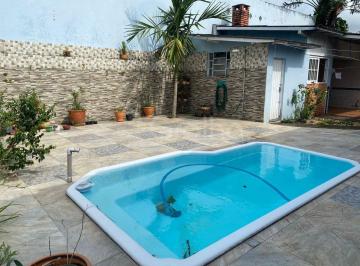 1 · Casa de 189m² com 5 quartos sendo 2 suítes no Córrego Grande
