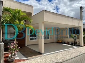 Casa · 175m² · 3 Quartos · 2 Vagas · Casa com 3 quartos, sendo 1 suíte, no Condomínio Gran Ville Residence - Feira de