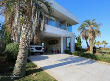 857714.jpg · Casa 4 Dormitórios - Bairro Itapeva