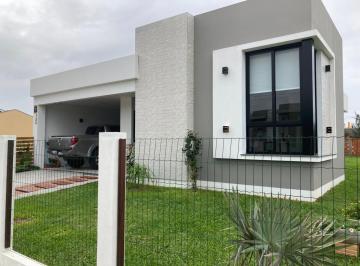 841256.jpg · Casa 3 Dormitórios - Bairro Bellatorres