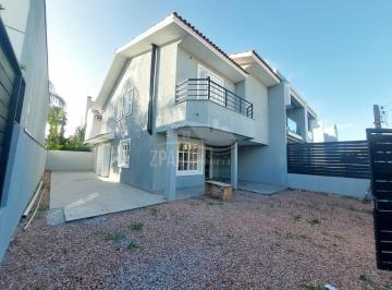 Foto 02 · Casa à venda em Porto Alegre-RS, bairro Hípica: 4 quartos, 1 suíte, 2 salas, 3 banheiros, 2 vagas, 1