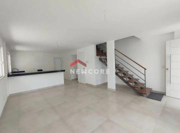 Casa · 140m² · 3 Quartos · 2 Vagas · Casa em Rua Vereador Luiz Botelho - Piratininga - Niterói/RJ