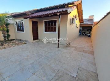 Casa · 70m² · 2 Quartos · 2 Vagas · Casa com piscina à venda no bairro Jardim Dos Lagos, Guaíba