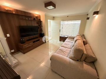 Casa · 178m² · 3 Quartos · 2 Vagas · Sobrado amplo com móveis planejados na Vila Floresta