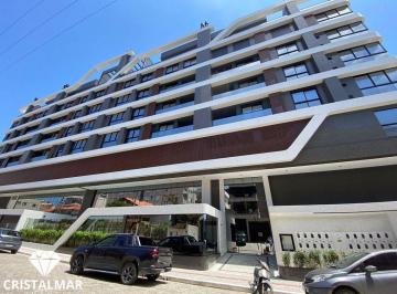 Apartamento · 204m² · 4 Quartos · 2 Vagas · Cobertura de alto padrão na avenida principal de Bombas
