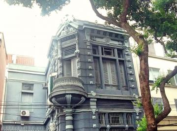 Casa de 7 quartos, Rio de Janeiro · Casarão clínica no Catete