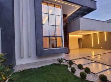 Casa de 4 quartos, Goiânia · Casa térrea a venda com 4 quartos suítes no Setor Moinho dos Ventos em Goiânia 