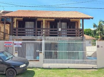 Foto 01 · Casa a venda em Piçarras a 160m do mar