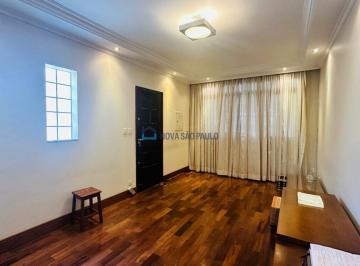 Casa · 300m² · 5 Quartos · 2 Vagas · Casa com 4 dormitórios, sendo 1 suíte, e mais uma suíte completa de empegada.