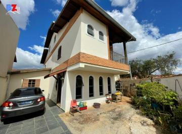 Casa · 240m² · 6 Quartos · 4 Vagas · Casa em Parque Residencial Esplanada, Boituva/SP