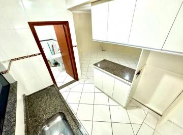 Apartamento de 3 quartos, Poços de Caldas · Apto com grande varanda. 3 quartos- Venda- Santa Ângela
