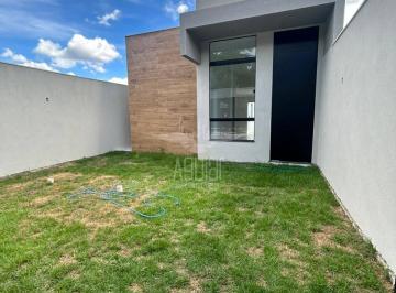 Casa · 108m² · 3 Quartos · 2 Vagas · Casa de alto padrão com 3 suítes, sendo uma com closet!!*