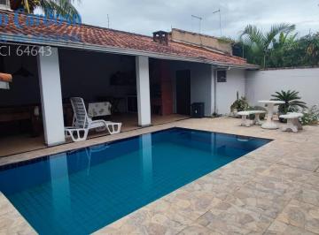 Casa · 180m² · 3 Quartos · 4 Vagas · CASA COM PISCINA APENAS 200M DO MAR! 2 QUARTOS + EDÍCULA ITANHAEM/SP