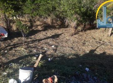 Foto 01 · Vendo lote declive com 300m² em Lauro de Freitas, condomínio fechado com infraestrutura de lazer, R$