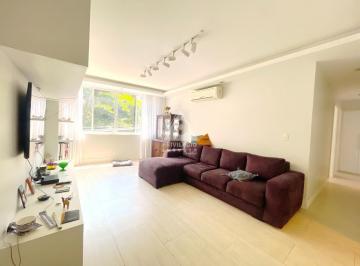 Apartamento · 110m² · 3 Quartos · Reformadíssimo três quartos com suíte, closet e dependência. Reformado no Coração de Copacabana.