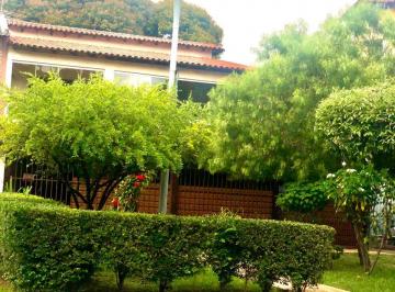 Casa de 5 quartos, Brasília · 5 QTS SENDO 3 SUITES DCE, 3 VGS, ACEITA FINANC, 61-99463-5151, aceita troca