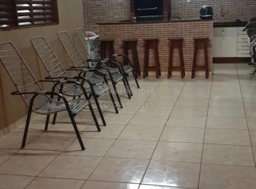 Casa · 206m² · 2 Quartos · 4 Vagas · Parque das Amoras - Casa 2 dorms, 1 tipo apto, varanda, churrasqueira, bom local, frente área verde.